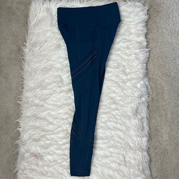 Athleta 7/8 Up for Anything Mesh Leggings - Picture 5 of 10